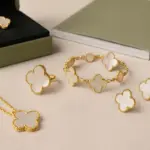 Collezioni Van Cleef & Arpels iconiche: Cosa valutare prima di procedere all’acquisto
